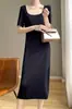Vestido de punto liso de seda helada para verano con cuello cuadrado, manga corta, corte ajustado, cintura alta, vestido tipo camiseta largo recto para mujer