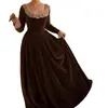 Vestido de Terciopelo Marrón Oscuro Elegante Vintage con Adornos de Encaje, Escote Cuadrado, Mangas Largas y Dobladillo Amplio, Vestido de Fiesta Estilo Corte