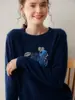 Outono 2026 Novo Suéter de Cashmere Jacquard Mirtilo Gola Redonda Feminino, Caimento Solto, Versátil, Manga Longa, Suéter Quente