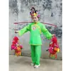 Danza Yangko, accesorios de danza de portar canastas de flores, llevar las canastas de flores a la casa de los padres, vara de carga roja, actuación folclórica, actuación festiva