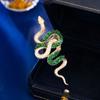 Diseño europeo y americano pin chapado en oro mate temperamento retro animal del zodiaco ramillete cristal rojo y verde personalidad espíritu serpiente broche