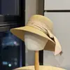 Chapéu de Palha com Laço de Bolinhas Estilo Francês Feminino Verão Novo Estilo Aba Enrolada Proteção Solar Chapéu Bucket Férias na Praia Sol Casual