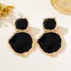 Pendientes Irregulares Audaces de Estilo Europeo y Americano con un Toque de Lujo, Pendientes Versátiles Retro de Nicho, Accesorios para Orejas Modernos para el Viaje Diario