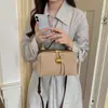 Bolsa de Maquillaje Portátil Vintage para Mujer, Nuevo Estilo Coreano 2026 Bolso Boston a la Moda, Bolso de Hombro Cruzado de Alta Gama