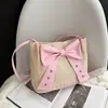 Bolsa de Praia Grande Capacidade Verão Popular Tecida em Palha com Rebites Estilo Coreano Moda Personalidade Ombro Único de Mão