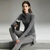 Conjunto de Yoga de Alta Qualidade para Mulheres - Primavera e Outono: Conjunto de Duas Peças: Top Esportivo Curto Acinturado e Calça Fitness de Alta Elasticidade Sem Costura