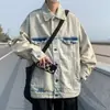 2026 Nueva Chaqueta de Mezclilla Desgastada de Calle Tendencia y Única Chaqueta Amarilla Barro con Solapa Top Elegante para Hombre 2022 Otoño