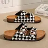 Pantuflas de Verano para Pareja Estilo Birkenstock con Suela de Corcho 2026 Nuevas Sandalias Planas Transfronterizas Talla Grande Doble Hebilla Estilo Birkenstock