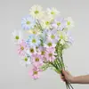 Flores artificiales para boda 4 cabezas crisantemo de verano decoración de salón de bodas arreglo floral ramo de margaritas pequeñas tacto realista multicolor decoración del hogar