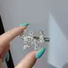 Estilo Chica Dulce Plata Mate Zirconia de Colores Flor de Margarita Mariposa Collar Pasador Versátil Pin Lateral Cadena para Clavícula