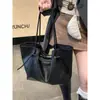 Bolsa de Ombro Feminina de Inverno Nova Estilo Retrô High-End Grande Capacidade em Couro PU Bolsa de Mão Fashion