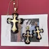 Traje de joyería de sándalo vintage desgastado collar largo exagerado de moda pendientes de cruz de sándalo simples de lujo ligero para mujer