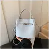 Bolsa Feminina Super Tendência Estilo Nicho 2026 Nova Versátil Bolsa Transversal Exquisite Pequena Bolsa Tote para Saídas Bolsa de Mão Bolsa Saco