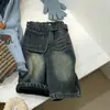 Conjunto Outono e Inverno para Meninos Bebê 2026 Plus Fleece Espessado Novo Estilo Moletom com Capuz Conjunto de Calça Jeans com Colete Infantil