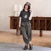 Conjunto Casual para Niñas Otoño 2026 Nuevo Estilo Coreano Top para Niñas Mayores, Pantalones Anchos de Primavera y Otoño para Niños con Solapa Trasera
