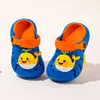 Zuecos de Verano Little Deer Milly 2026 Nuevos Dibujos Animados Ligeros Pantuflas para Bebés Niños y Niñas Sandalias de Casa para Interiores