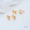 Cobre folheado a ouro 14K com incrustação de zircônia, design de folha em forma de diamante e corda, fecho pingente porta-contas com furo lateral, acessórios para joias DIY feitos à mão