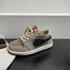Zapatillas AJ de corte bajo clásicas versátiles de moda estilo coreano para estudiantes, nuevo producto de principios de otoño 2026 para niños y niñas, venta al por mayor de zapatos casuales pequeños