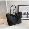 Bolso de mano sencillo de gran capacidad para mujer, nuevo bolso de hombro de moda combinable, bolso de viaje para estudiantes universitarios, 2023
