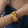 Pulsera de moda europea y americana de lujo ligero personalidad temperamento acero de titanio chapado en oro de 18k óvalo hueco diamante pulsera al por mayor mujeres