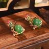 Pendientes antiguos de estilo chino con borlas de flores y perlas, accesorios Hanfu, pendientes de imitación de jade hetiano, ágata verde, elegantes ganchos para la oreja.