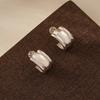 Brincos Europeus e Americanos Minimalistas de Metal Ginífero em Forma de C Agulhas de Prata 925 Senso de Alta Qualidade Temperamento da Moda Brincos Exquisitos que Combinam com Tudo Brincos