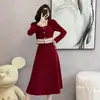 2026 Novo Conjunto de Vestido Elegante de Duas Peças Feminino Estilo Hepburn Retrô Francês em Poliéster Preto e Vermelho