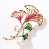 Broche de circonio con incrustaciones de hojas de ginkgo, ligero y exquisito, con personalidad, alfiler de perla de múltiples hojas, accesorios de ropa, venta al por mayor de fábrica
