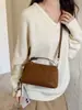 Bolso de mujer de gran capacidad, acabado mate, estilo retro, nueva colección otoño/invierno 2026, bolso de hombro casual y versátil, adecuado para el trabajo y los desplazamientos, bolso tote