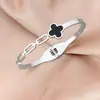 Accesorios de Mano de Moda y Sencillos Acero de Titanio Oro Rosa Suerte Calado Pulsera de Trébol de Cuatro Hojas Regalo de San Valentín Pulsera Pulsera
