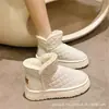 Botas de nieve de suela gruesa para mujer, modelo nuevo 2026, forro de felpa de invierno, engrosadas, cálidas, antideslizantes, impermeables, superficie de cuero, zapatos de algodón