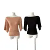 Top de lyocell estilo francés con hombros descubiertos y mangas acampanadas