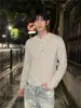 Camiseta de Manga Larga con Rayas Verticales Texturizadas y Cuello Henley Estilo Old Money para Hombres y Mujeres, Otoño Ligera Madura Corte Holgado Camiseta Base de Alta Gama Moderna