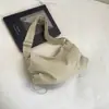 Bolsa de ombro casual de cor sólida de grande capacidade, simples e elegante, novo modelo da primavera de 2026, bolsa transversal de alta aparência para viagens