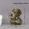 Dragão Alado de Latão Puro Entregando Tesouro, Figura de Dragão do Zodíaco Entregando Lingotes, Item Decorativo Vintage, Artesanato de Mesa, Ornamento de Cobre