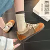 Zapatos de entrenamiento alemanes retro con ribete de encaje para mujer, nuevo estilo 2026, zapatos casuales versátiles, gamuza marrón, mocasines de suela plana, modernos