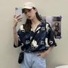 Camisa Estampada Estilo Coreano Retrô Harajuku para Mulheres Primavera e Verão 2026 Novo Estilo Camisa Manga Curta Solta com Gola de Terno Top para Mulheres