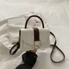 Bolso de mano pequeño elegante de alta gama para mujer, nuevo bolso cruzado de moda versátil 2026, bolso de hombro tipo silla de montar sensación popular de internet