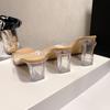 Sandálias de Salto Alto para Mulheres Verão Nova Moda Transparentes Salto Médio Sapatos de Cristal Moda Chinelos Externos de Salto Grosso