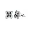 Pendientes de trébol de cuatro hojas europeos y americanos con incrustaciones completas de circonita, pendientes simples y elegantes con un toque de alta gama, accesorios para orejas de moda personalizados, disponibles para venta al por mayor