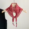 Pañuelo de Seda Retro Versátil Estilo Hong Kong, Pañuelo Triangular de Moda, Accesorios de Alta Gama, Elegantes y Elegantes, Pañuelo Delgado para el Cuello, Multiusos