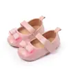 Sapatos de Bebê de 0-1 Ano Novos Sapatos de Princesa para Bebê com Laço de Pérola Solado de Borracha Sapatos Antiderrapantes