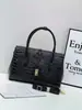 Bolsa Feminina de Marca com Padrão de Crocodilo Bolsa de Mão para Mãe Nova 2025 Moda Bolsa Feminina Grande Capacidade Ombro Único Transversal