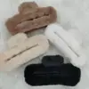 2024 Presilha de Pelúcia Personalizada Nova Presilha de Agarrar para o Cabelo de Trás Presilha de Agarrar de Pelúcia Disco de Cabelo para Menina Acessório de Cabeça Presilha de Agarrar Cabelo Presilha de Tubarão