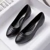 Zapatos de mujer de piel suave para estar de pie mucho tiempo sin cansar los pies, zapatos de trabajo, nuevo modelo otoño 2026, suela suave, cómodos, boca poco profunda, mocasines versátiles