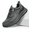 Zapatos de Hombre Nuevo Modelo Transfronterizos para Hombre Verano Transpirables de Malla Casuales Suela Gruesa Modernos de Tejido Volador Zapatos para Correr 2026