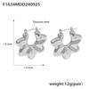 Aretes Europeos y Americanos Transfronterizos de Acero de Titanio Chapados en Oro de 18K con Diseño de Crisantemo de Ola Plisada, Aretes de Mujer Versátiles Asimétricos de Moda