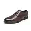 Sapatos de couro de três painéis para outono para homens, sapatos formais de negócios respiráveis para cross-border, sapatos versáteis para jovens para casamento, sapatos Oxford britânicos