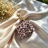 Pingente de Mini Bolsa Quadrada com Estampa de Leopardo de Pelúcia Estilo Ins Transfronteiriço, Capa de Fone de Ouvido de Alta Qualidade, Chaveiro, Acessório de Bolsa