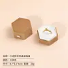 Caja de Joyería Hexagonal de Alta Gama con Tapa y Base Afelpada Caja de Empaque para Anillos y Colgantes Fabricante Multicolor En Stock Venta al por Mayor
